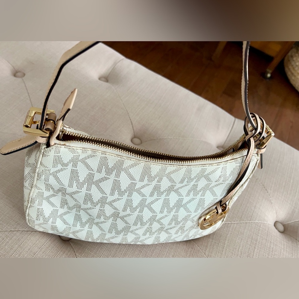Michael Kors white medium shoulder bag with logo